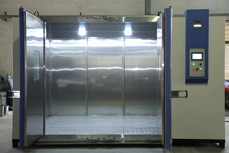 Lighting in the walk-in test chamber Lighting in the walk-in test chamber